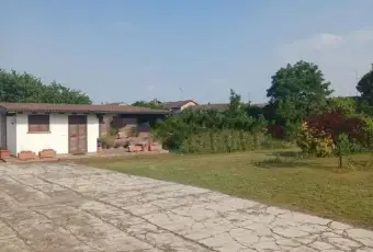 Rexer-Confienza-Vendesi-Cascina-vicolo-Enrico-Toti-Confienza-Giardino