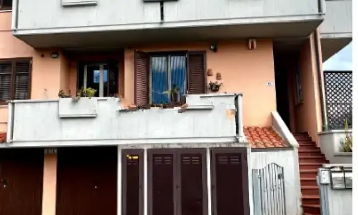 Rexer-Scarlino-Appartamento-su-due-piani-in-vendita-in-via-San-Francesco-Altro