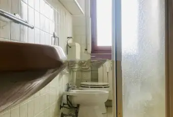 Rexer-Calizzano-Vendesi-appartamento-in-via-Giovanni-Battista-Pera-CentroCalizzano-Bagno