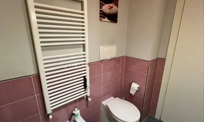 Rexer-Poggibonsi-Trilocale-in-vendita-in-via-Elsa-Centro-Poggibonsi-Bagno