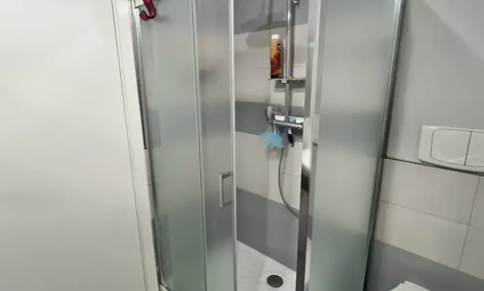 Rexer-Poggibonsi-Trilocale-in-vendita-in-via-Elsa-Centro-Poggibonsi-Bagno