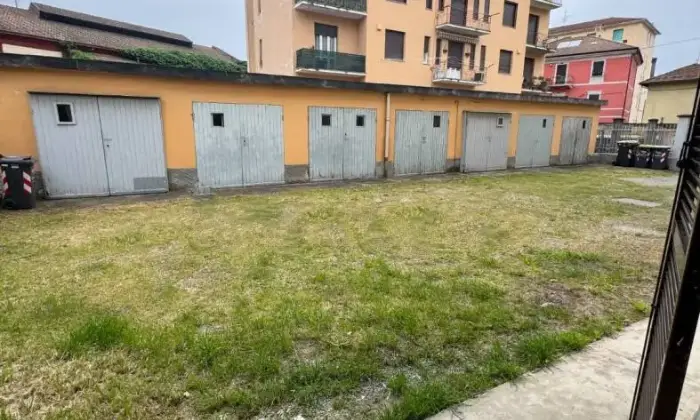 Rexer-Novi-Ligure-Trilocale-in-vendita-in-via-Giuseppe-Garibaldi-a-Novi-Ligure-Giardino