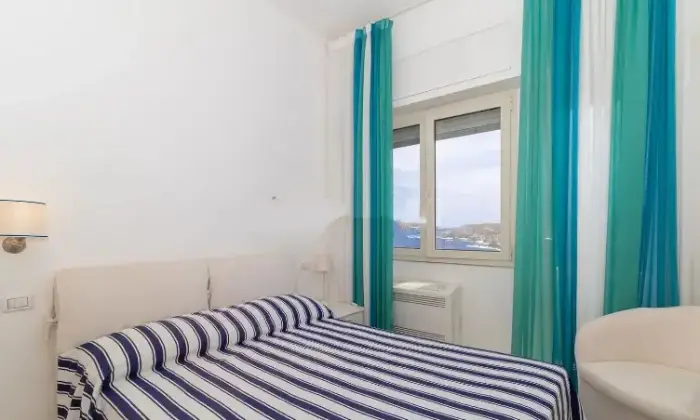 Rexer-Santa-Teresa-Gallura-Trilocale-in-vendita-in-via-Arno-Santa-Teresa-Gallura-SS-CameraDaLetto