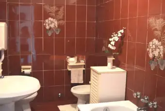 Rexer-Viareggio-Vendesi-appartamento-in-Via-Antonio-Pacinotti-a-Viareggio-Bagno