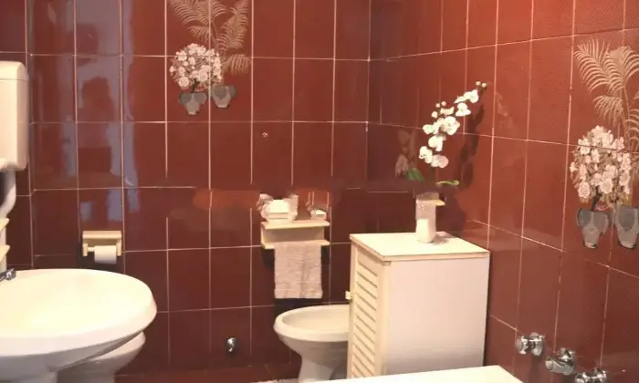 Rexer-Viareggio-Vendesi-appartamento-in-Via-Antonio-Pacinotti-a-Viareggio-Bagno