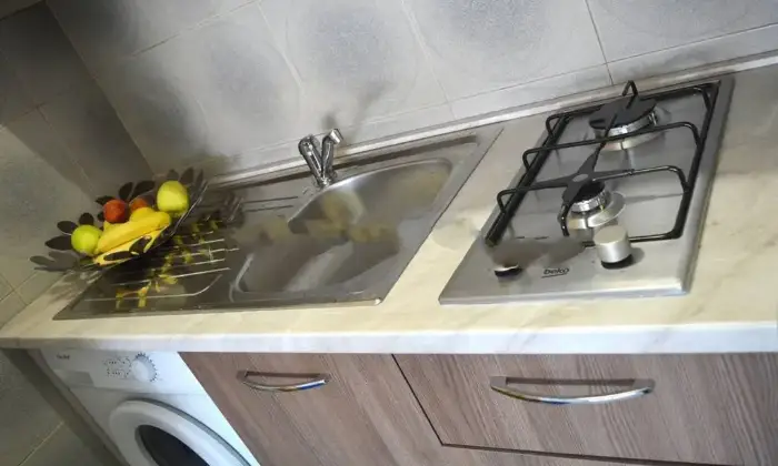 Rexer-Viareggio-Vendesi-appartamento-in-Via-Antonio-Pacinotti-a-Viareggio-Cucina