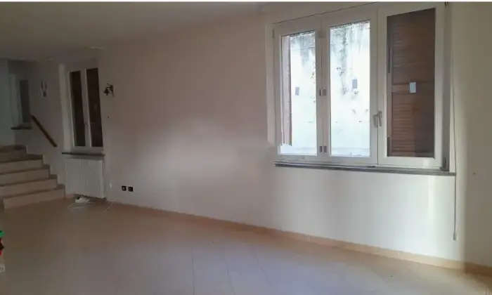 Rexer-Montebello-della-Battaglia-Villa-in-vendita-in-strada-Nuova-Altro