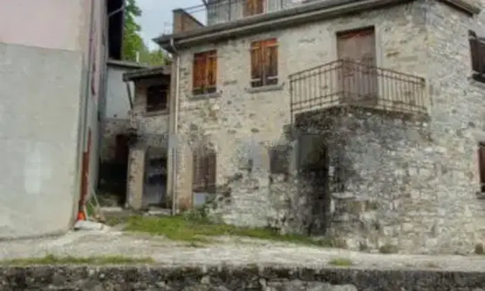 Rexer-Corniglio-Rustico-frazione-Marra-Marra-Corniglio-Giardino