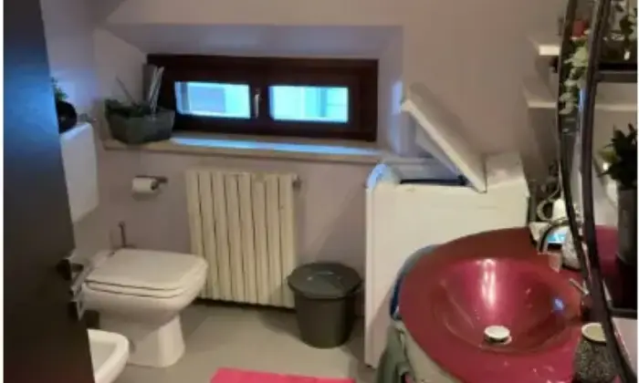 Rexer-Luzzara-Trilocale-in-vendita-in-via-Guglielmo-Marconi-a-Luzzara-Bagno