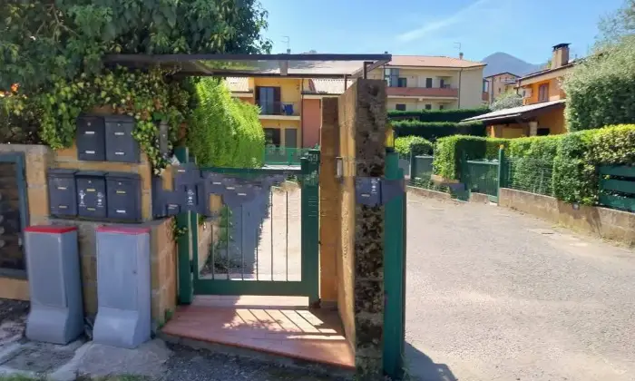 Rexer-Marano-Marchesato-Vendesi-Villa-a-schiera-via-Giuseppe-Mazzini-Marano-Marchesato-Terrazzo