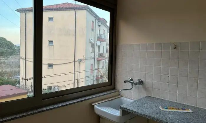 Rexer-Giarre-Appartamento-in-vendita-in-via-Selinunte-a-Giarre-Bagno