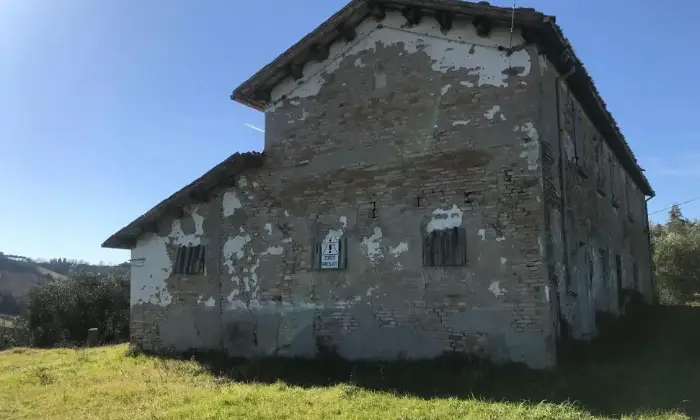 Rexer-Cesena-Vendesi-Propriet-rustica-in-Via-Lizzano-a-Cesena-Giardino