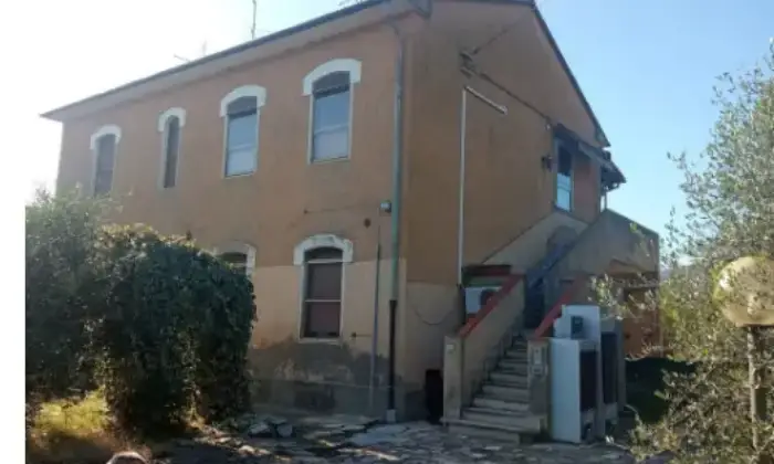 Rexer-Grosseto-Porzione-di-casale-in-Strada-di-Valle-Giardino-a-Grosseto-Terrazzo