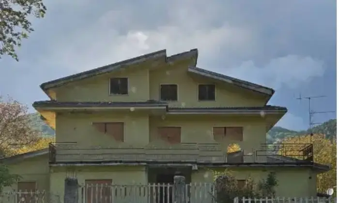 Rexer-Conca-Casale-Villa-unifamiliare-da-ristrutturare-m-Conca-Casale-Giardino