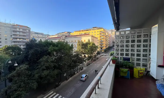 Rexer-Napoli-AFFITTASI-PIAZZA-SAN-PASQUALE-Terrazzo