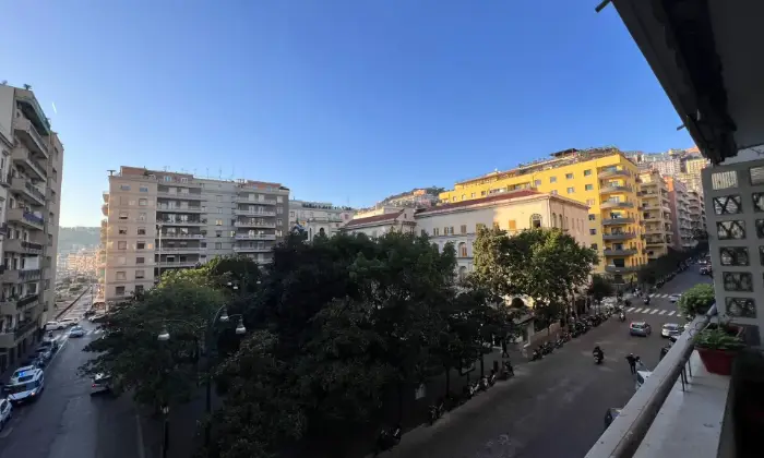 Rexer-Napoli-AFFITTASI-PIAZZA-SAN-PASQUALE-Giardino