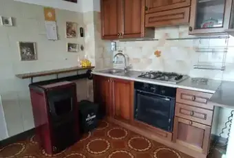 Rexer-Trasaghis-Appartamento-miniappartamento-con-terreno-e-garage-Cucina