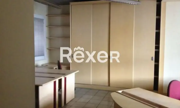 Rexer-MODENA-Modena-MO-Ex-filiale-bancaria-al-piano-terra-Altro