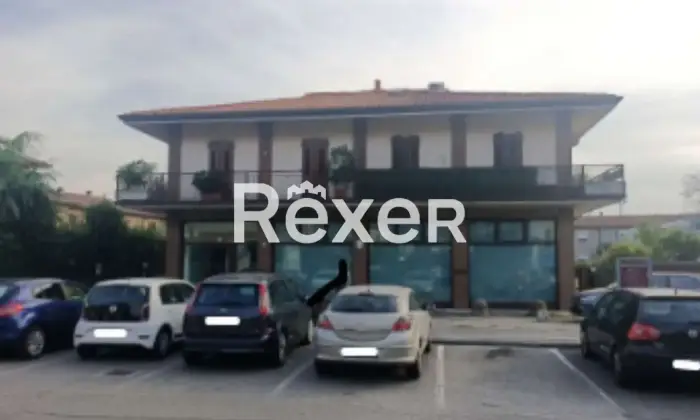 Rexer-BRESCIA-Ex-filiale-bancaria-in-vendita-a-Brescia-Garage