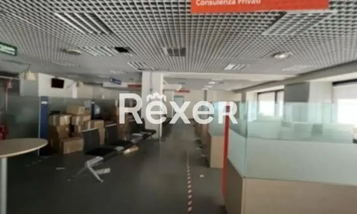 Rexer-PARMA-Parma-PR-Ex-filiale-bancaria-al-piano-terra-e-interrato-Altro
