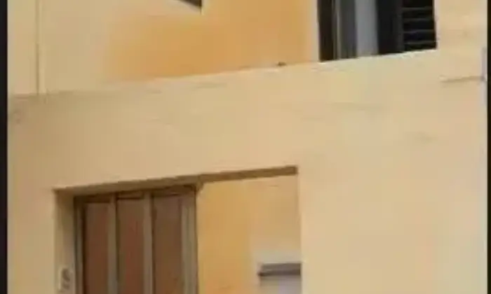 Rexer-Ragusa-Vendesi-appartamento-in-Via-Tenente-di-Stefano-a-RAGUSA-RG-Garage