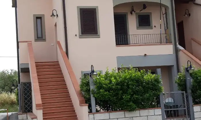 Rexer-Scansano-Appartamento-in-complesso-residenziale-su-due-piani-Fattoria-Pomonte-Terrazzo