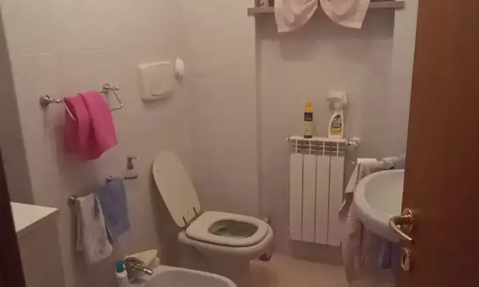 Rexer-Scansano-Appartamento-in-complesso-residenziale-su-due-piani-Fattoria-Pomonte-Bagno