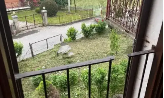 Rexer-Brosso-Casa-di-paese-in-vendita-in-via-Acquarossa-Brosso-Giardino