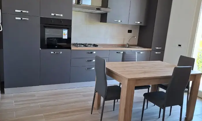 Rexer-Pescara-Vendesi-appartamento-in-Via-Tirino-a-Pescara-Altro