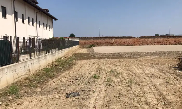 Rexer-Vinovo-TERRENO-PER-ATTIVITA-SPORTIVE-Terrazzo