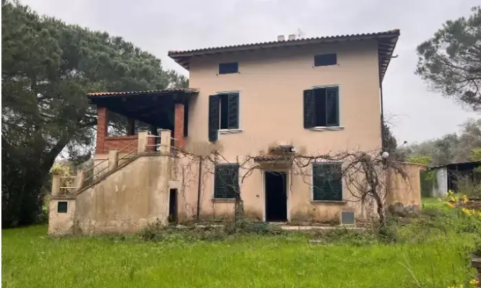Rexer-Gavorrano-Villa-in-vendita-in-strada-provinciale-a-Gavorrano-GR-Giardino