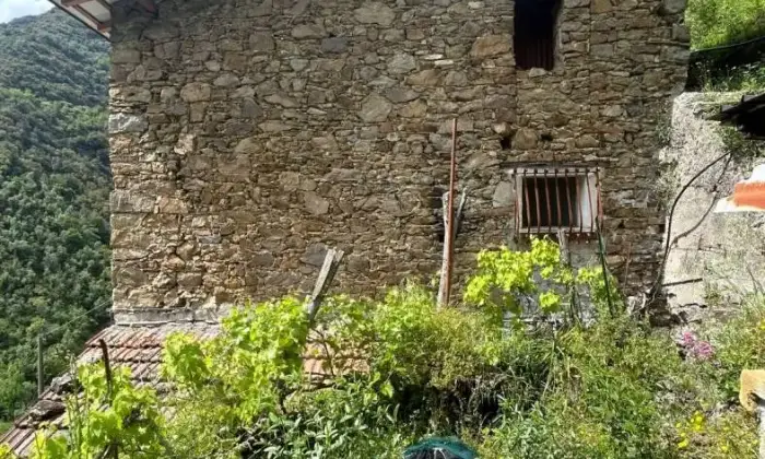 Rexer-Castel-Vittorio-Casa-colonica-in-vendita-in-Sp-a-Castel-Vittorio-Giardino