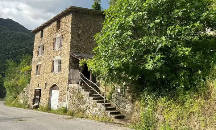 Rexer-Castel-Vittorio-Casa-colonica-in-vendita-in-Sp-a-Castel-Vittorio-Terrazzo