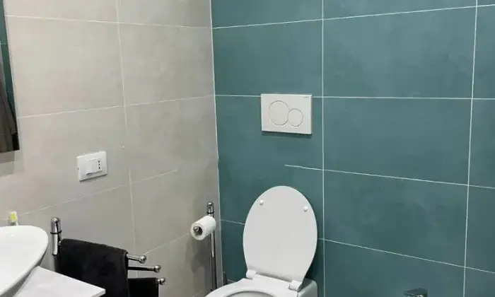 Rexer-Alessandria-Quadrilocale-in-vendita-in-via-Girolamo-Ghilini-ad-Alessandria-Bagno