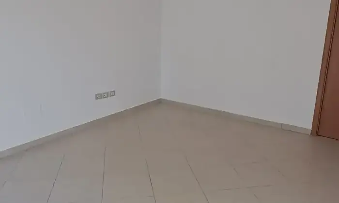 Rexer-Termoli-Affittasi-locale-uso-studioufficioagenzia-Altro