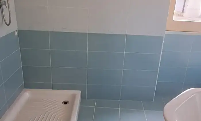 Rexer-Termoli-Affittasi-locale-uso-studioufficioagenzia-Bagno