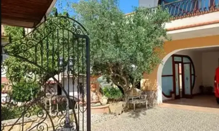 Rexer-Penne-Villa-in-vendita-in-via-Giovanni-de-Caesaris-a-Penne-Terrazzo