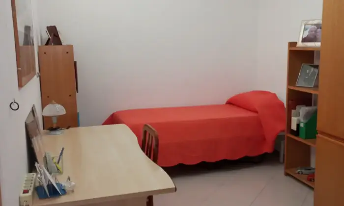Rexer-Monreale-Appartamento-in-vendita-in-via-Regione-Siciliana-a-Monreale-CameraDaLetto