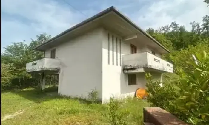Rexer-Brienza-Casa-indipendente-di-campagna-Giardino