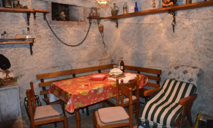 Rexer-Beverino-Vendesi-casa-semiindipendente-a-Cavanella-Vara-Salone