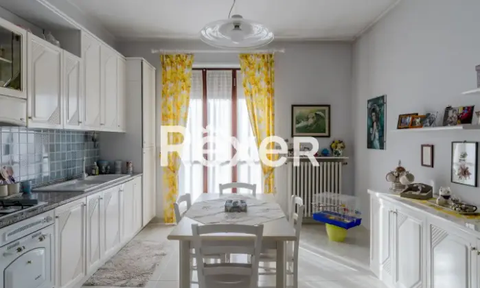 Rexer-NICHELINO-Nichelino-Ampio-appartamento-ristrutturato-Cucina