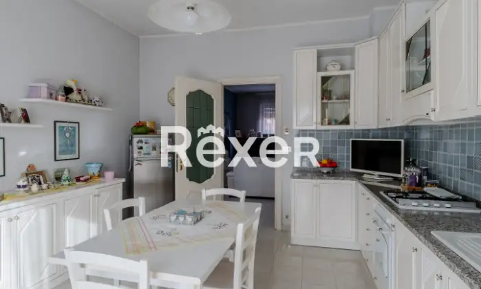 Rexer-NICHELINO-Nichelino-Ampio-appartamento-ristrutturato-Cucina