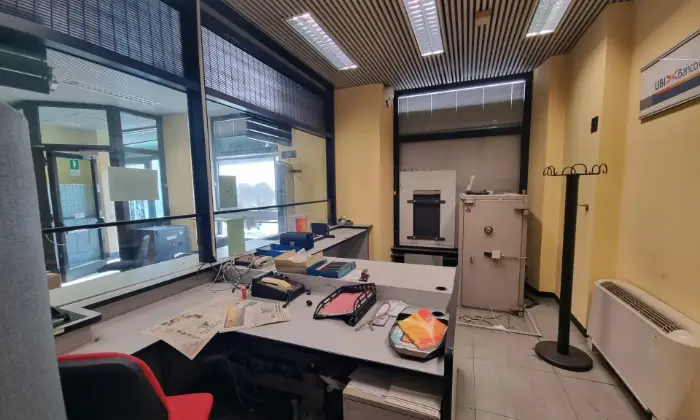 Rexer-MILANO-Ex-filiale-Bancaria-in-vendita-a-Milano-Altro