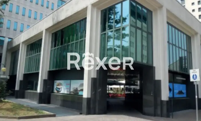 Rexer-VIMERCATE-Vimercate-MB-Ex-filiale-bancaria-con-due-unit-a-destinazione-posto-auto-Altro