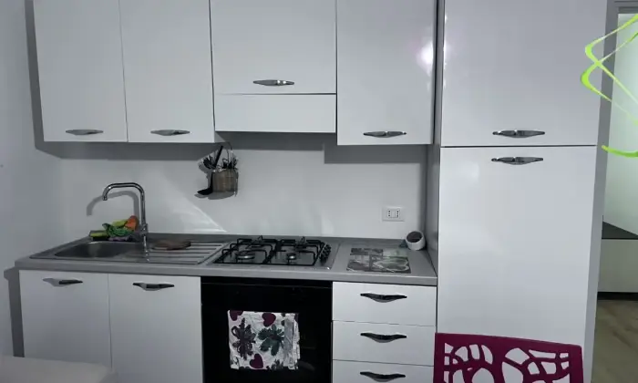 Rexer-Taranto-Vendesi-appartamento-pieno-centro-locato-Cucina