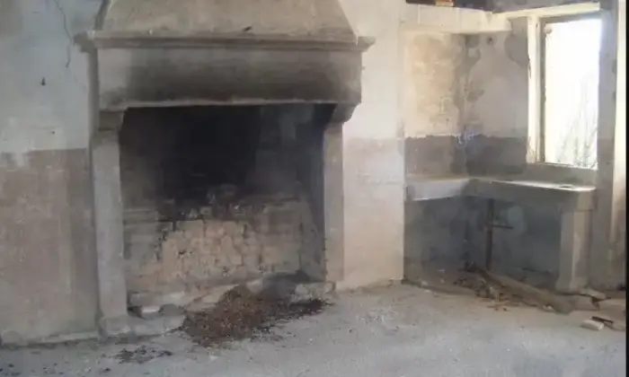 Rexer-Gubbio-Casolare-in-vendita-in-frazione-Catignano-a-Gubbio-Garage