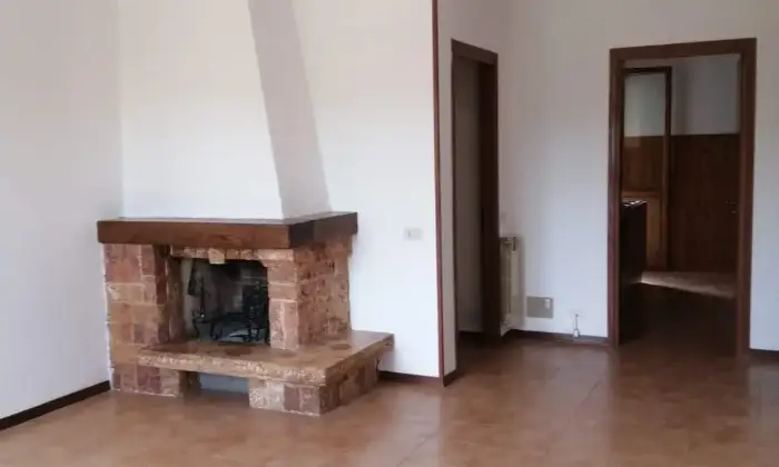 Rexer-Pomarance-Vendesi-appartamento-in-Via-Del-Gallerone-a-POMARANCE-ALTRO
