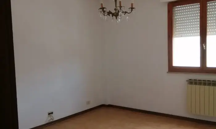 Rexer-Pomarance-Vendesi-appartamento-in-Via-Del-Gallerone-a-POMARANCE-ALTRO