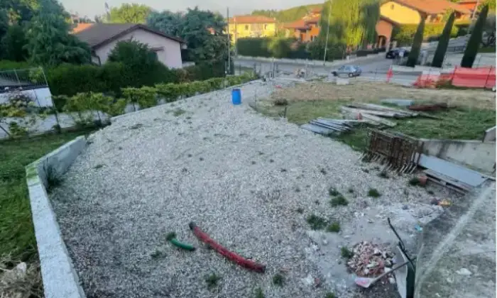 Rexer-Stradella-Vendesi-Villa-in-vendita-in-via-Mauro-Felisini-Stradella-Terrazzo