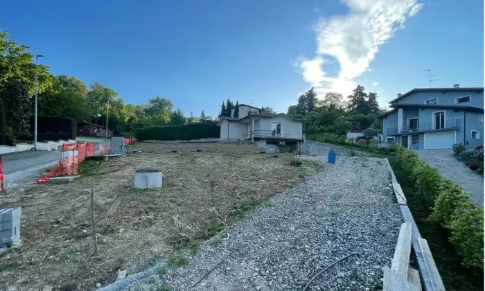 Rexer-Stradella-Vendesi-Villa-in-vendita-in-via-Mauro-Felisini-Stradella-Terrazzo